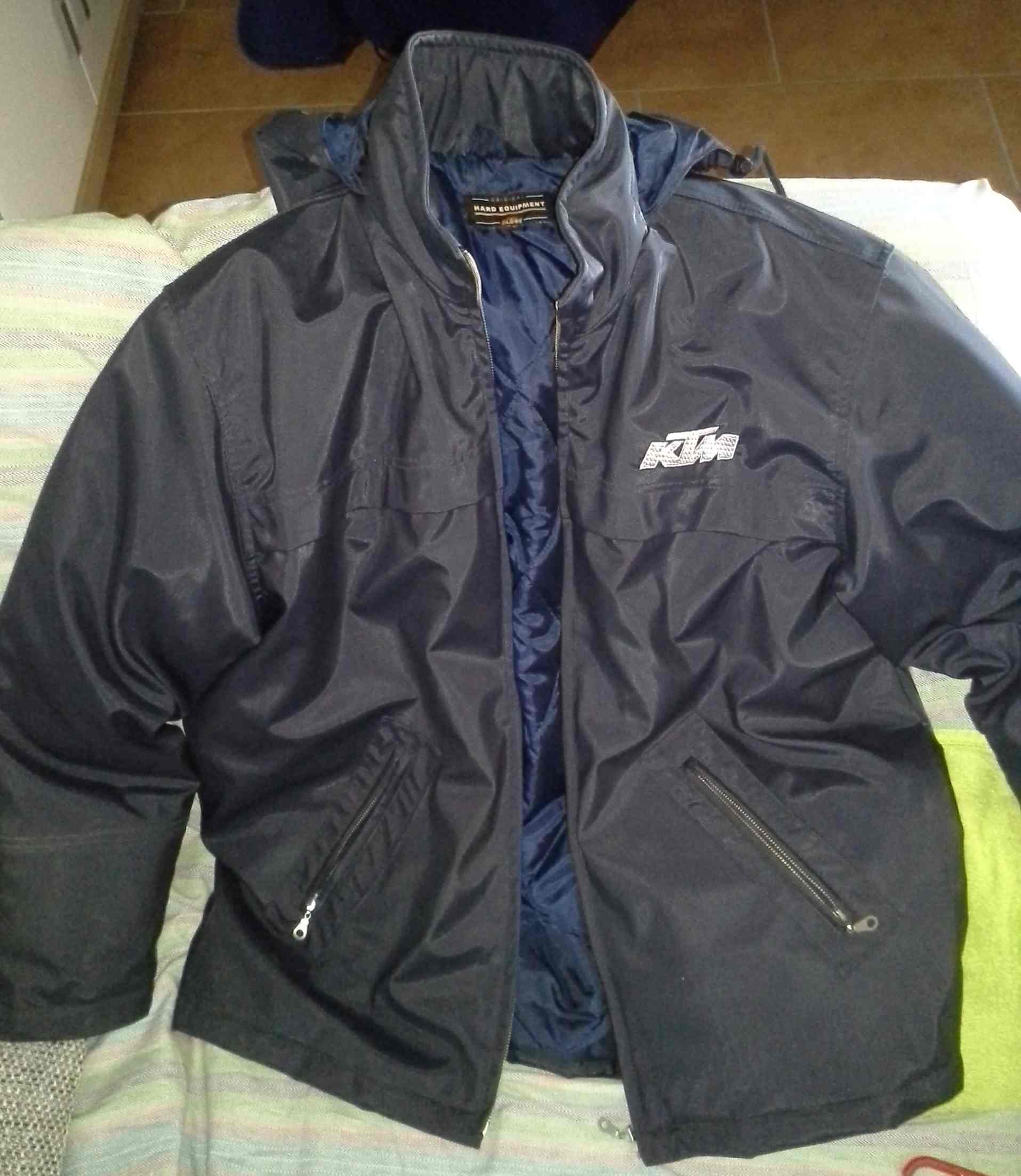 KTM Jacke vorne.jpg